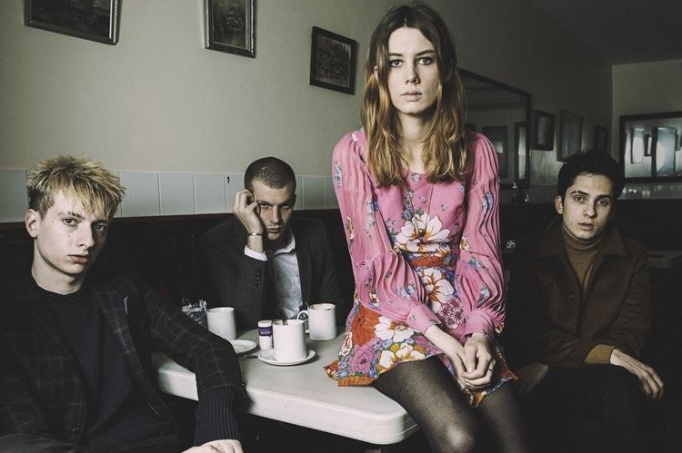 Wolf Alice 1000 images about wolf alice on Pinterest Wolves In pictures and