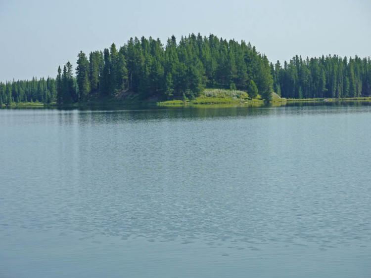 Wolf Lake (Alberta) wwwcampscoutcomstaticmediaCampPicsAB0216Ejpg