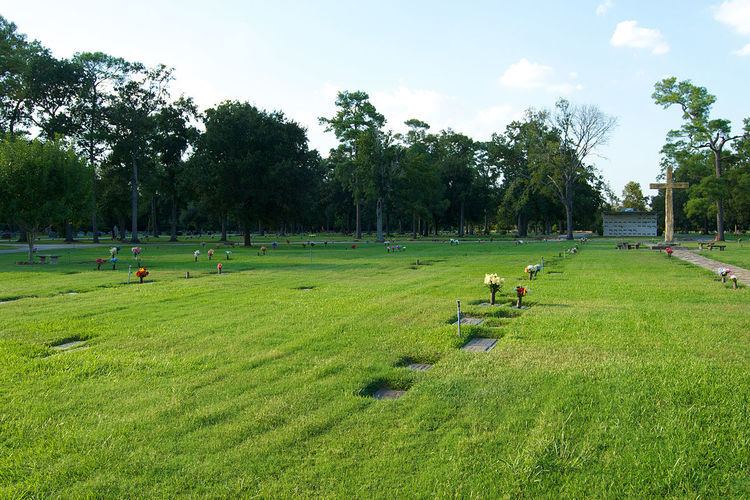 Woodlawn Garden of Memories Cemetery