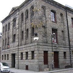 Wool Hall, Bristol httpsuploadwikimediaorgwikipediacommonsthu