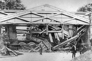 Wootton bridge collapse httpsuploadwikimediaorgwikipediacommonsthu