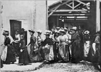 Workers Leaving the Lumière Factory httpsuploadwikimediaorgwikipediacommons00