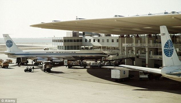 Worldport (Pan Am) JFK airport Battle to save Pan Ams iconic Worldport terminal at