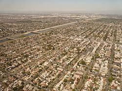 Wrigley Neighborhood, Long Beach, California httpsuploadwikimediaorgwikipediacommonsthu