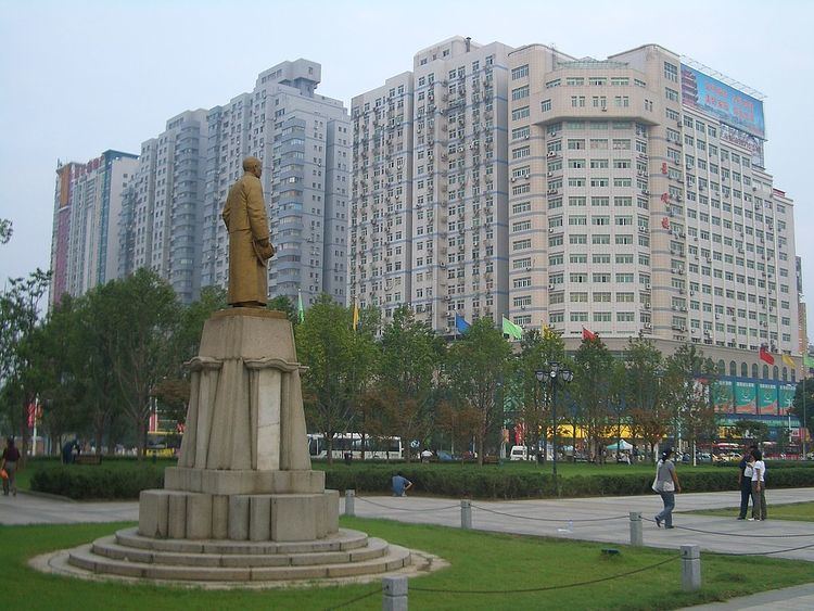 Wuchang District httpsuploadwikimediaorgwikipediacommonsthu