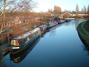 Wyrley and Essington Canal httpsuploadwikimediaorgwikipediacommonsthu