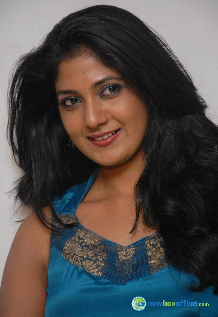 Yagna Shetty Yagna Shetty New Pics Yagna Shetty at Sadagara Press Meet