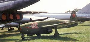 Yakovlev Yak-17 httpsuploadwikimediaorgwikipediacommonsthu