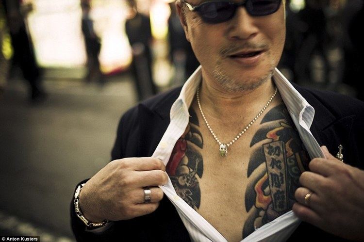 Yakuza Anton Kusters photos show inside Japans yakuza crime underworld