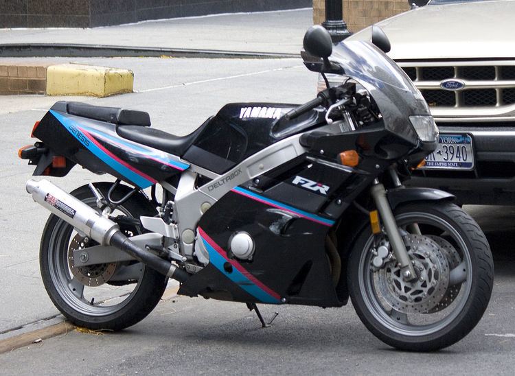 Yamaha FZR400