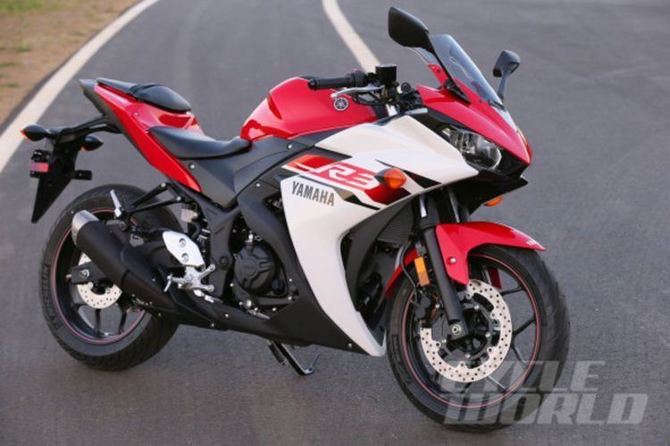 Yamaha YZF-R3 2015 Yamaha YZFR3 FIRST RIDE Sportbike Motorcycle Review Photos