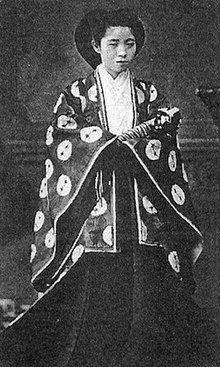 Yanagihara Naruko httpsuploadwikimediaorgwikipediacommonsthu