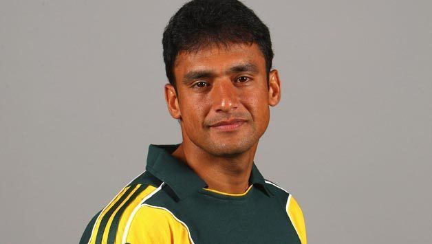 Yasir Arafat (cricketer) wwwespncricinfocomdbPICTURESCMS203000203091