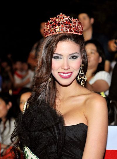 Yeidy Bosques Bellezas Latinas Miss Earth 2010 Special Feature Miss