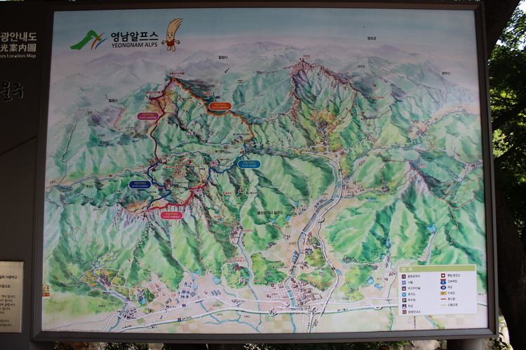 Yeongnam Alps httpskoreanmountainsfileswordpresscom20140