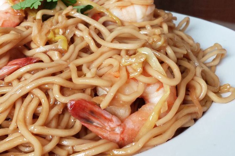 Yi mein Chinese Braised Shrimp EFu Noodles Yee Mein Recipe on Food52