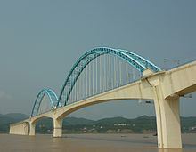 Yichang Yangtze River Railway Bridge httpsuploadwikimediaorgwikipediacommonsthu