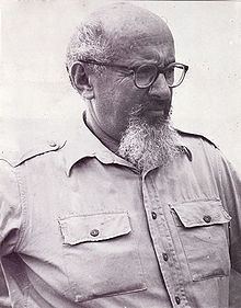 Yitzhak Sadeh httpsuploadwikimediaorgwikipediacommonsthu