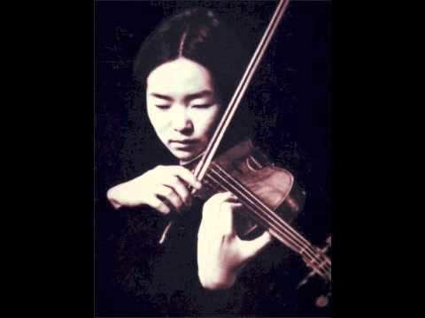 Yūko Shiokawa Dvok Violin Concerto in A minor Yuuko Shiokawa 1972 YouTube