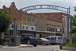 Yoakum, Texas httpsuploadwikimediaorgwikipediacommonsthu