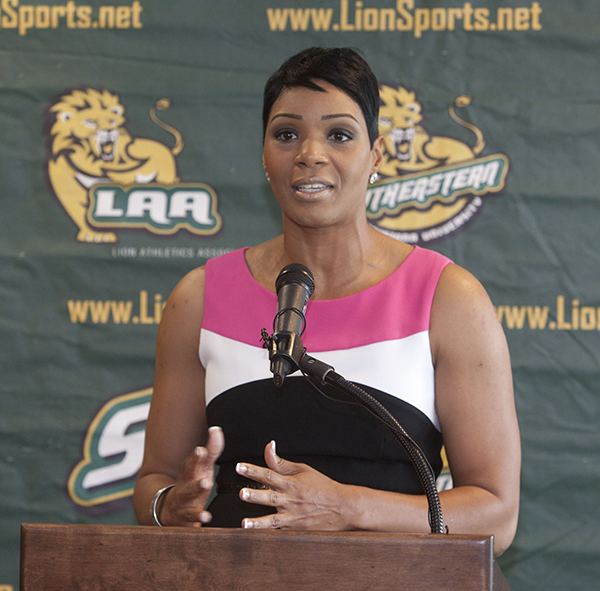 Yolanda Moore Moore leads new era in womens basketball lionsroarnews