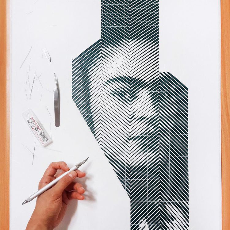 Yoo Hyun yoo hyun handcuts hyperrealistic portraits from paper