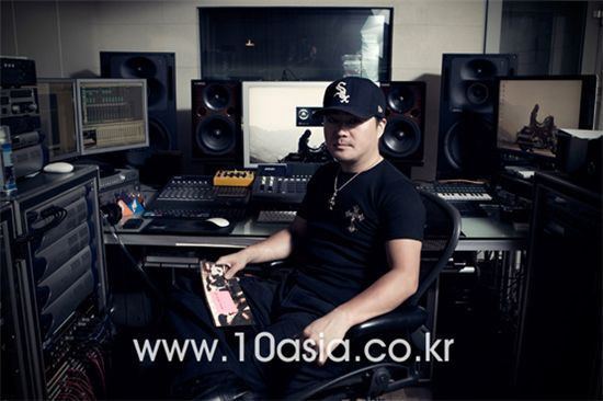Yoo Young-jin SME39s Hit Song Producer Yoo Youngjin interview