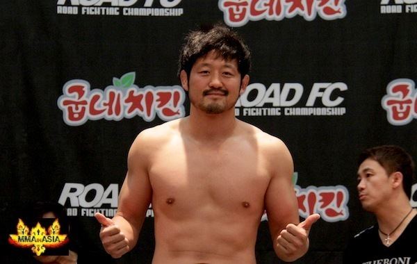 Yoon Dong-sik Yoon DongSik video interview revelations on ROAD FC opponent Riki