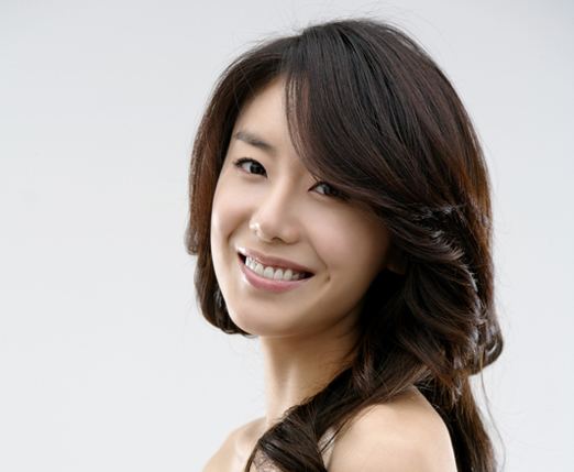 Yoon Jung-hee (born 1980) 1soompiiowpcontentuploads201505yoonjungh