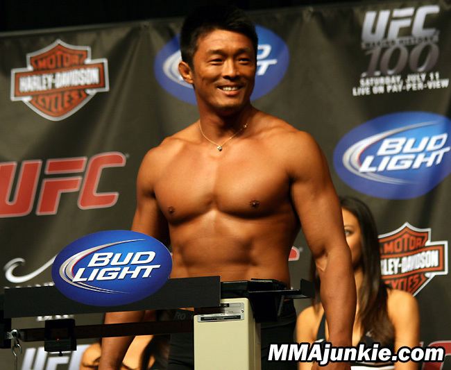 Yoshihiro Akiyama Yoshihiro Akiyama An Asset to the UFC39s Expansion