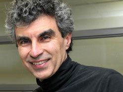 Yoshua Bengio Researcher Dreams Up Machines That Learn Without Humans