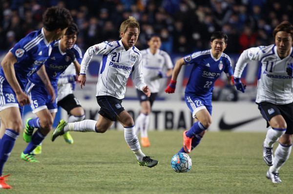 Yosuke Ideguchi Yosuke Ideguchi Photos Photos Suwon Samsung Bluewings FC v Gamba