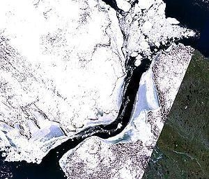 Yugorsky Strait httpsuploadwikimediaorgwikipediacommonsthu