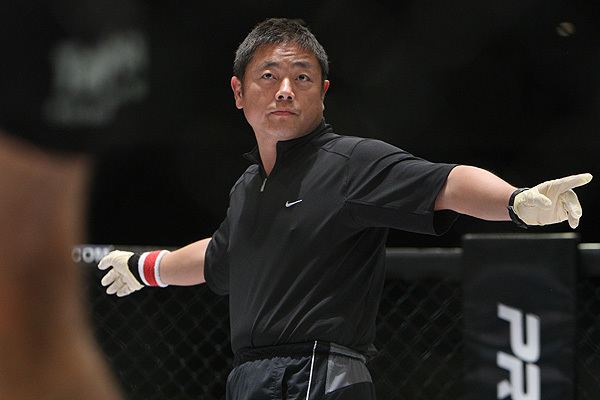 Yuji Shimada Pictures ProElite 3 Grove vs Minowa Referee Yuji Shimada
