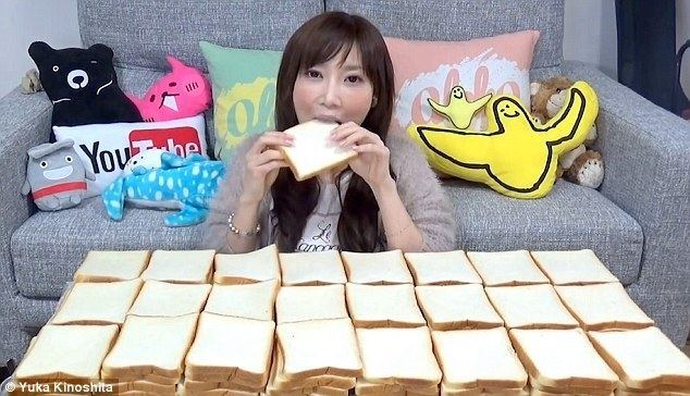 Yuka Kinoshita Video shows YouTuber Yuka Kinoshita eat 100 slices of bread Daily