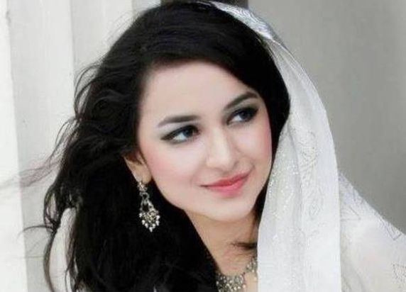 Yumna Zaidi Yumna Zaidi Education Age And Family Pictures