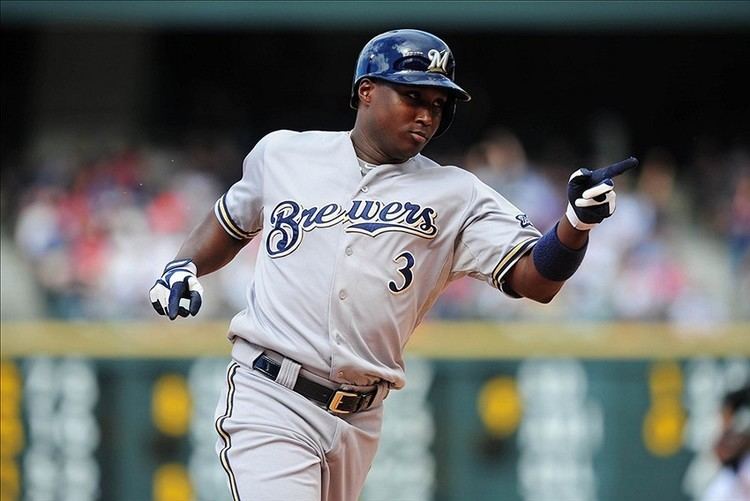 Yuniesky Betancourt MLB Free Agency Yuniesky Betancourt signs with team in Japan