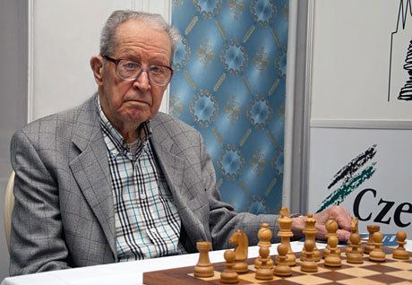 4 Year Old Chess Prodigy Misha vs 95 Year Old GM Yuri Averbakh 