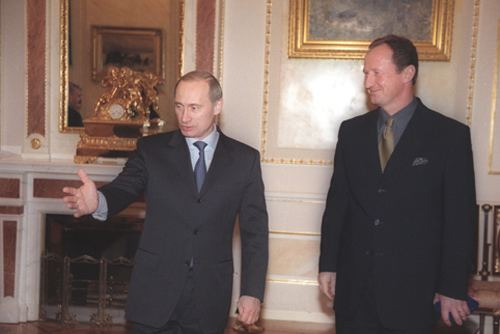 File:Vladimir Putin with Yury Kravchenko-1.jpg - Wikimedia Commons