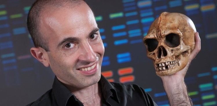 Yuval Noah Harari SAPIENS A BRIEF HISTORY OF HUMANKIND YUVAL NOAH HARARI Riot