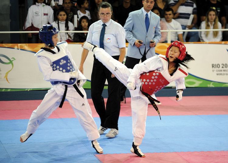 Yvette Yong Crowsnest View Article Crowsnest Fall 2015 Navys Taekwondo