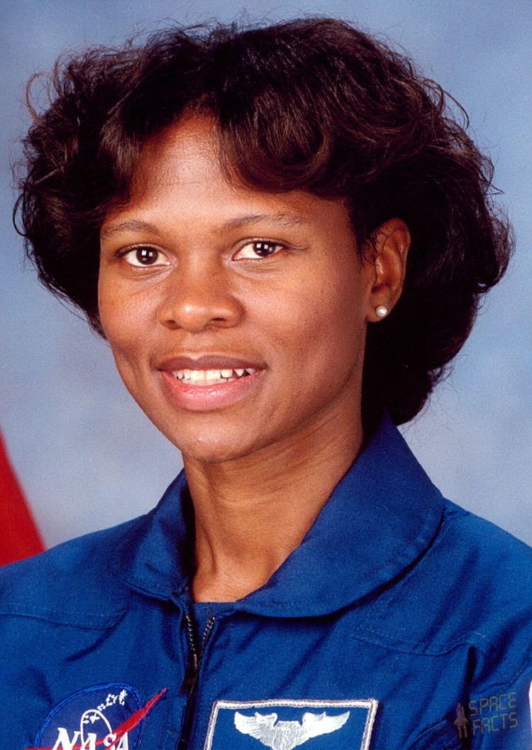 Yvonne Cagle Astronaut Biography Yvonne Cagle