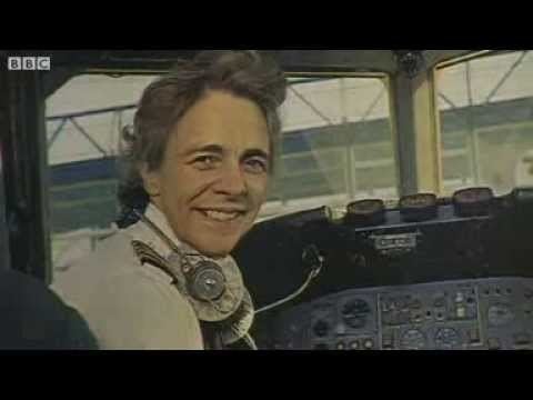 Yvonne Pope Sintes BBC News Yvonne Pope Sintes Britain s first female airline pilot