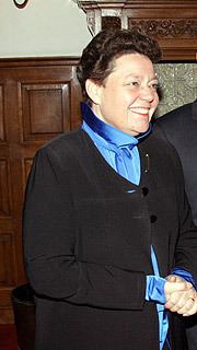 Yvonne Timmerman-Buck httpsuploadwikimediaorgwikipediacommonsdd