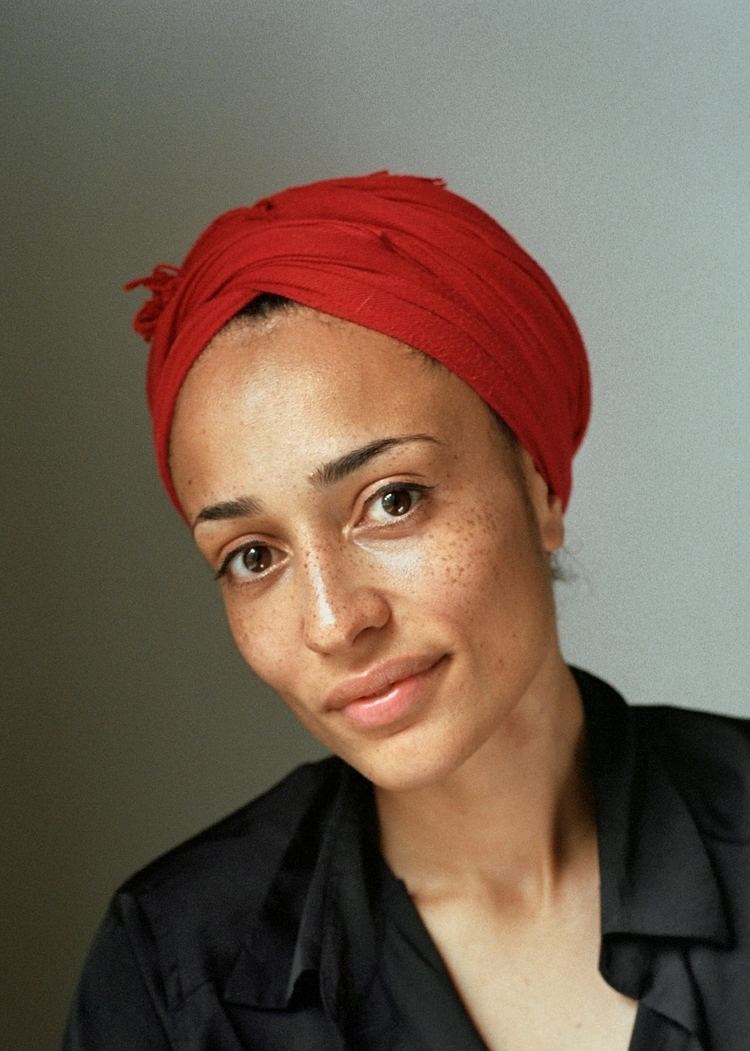 Zadie Smith httpstheasylumfileswordpresscom201209zadi