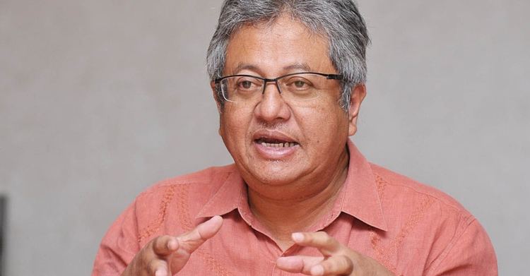 Zaid Ibrahim Shariah bill Debate me on live tv says Zaid Ibrahim Berita Daily