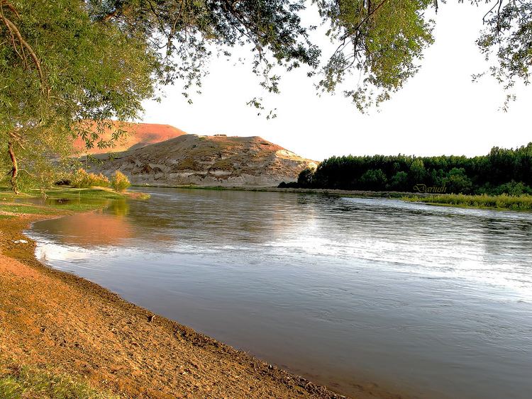 Zarrineh River httpsc1staticflickrcom983308121812111552f