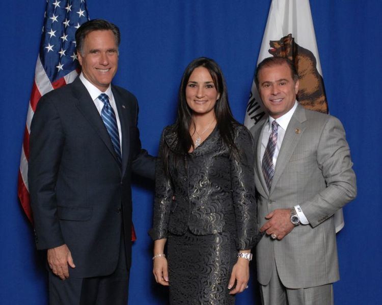 Zaya Younan Zaya Younan Says Mitt Romney Will Bring Prosperity Back to