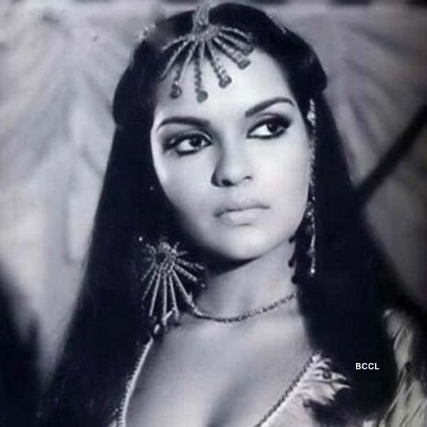 Zeenat Aman 5 epic looks of beauty queen Zeenat Aman Beauty Pageants