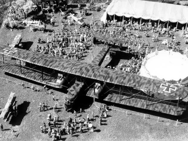 Zeppelin-Staaken R.VI The giant German bomber Zeppelin Staaken RVI Images of War WWI
